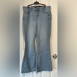 Torrid Light Wash Bombshell Flare Jeans